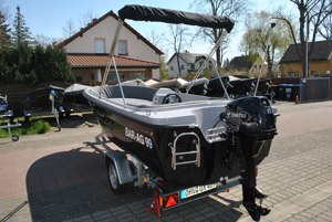 Motorboot Sloep Schaluppe Konsolenboot mit 15 PS Motor Bild 4