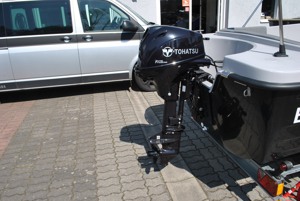 Motorboot Sloep Schaluppe Konsolenboot mit 15 PS Motor Bild 10