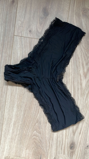 Tanga Slip String Unterwäsche Frauen getragen Bild 6