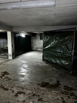 Abgeschossene Garage in Tiefgarage mit Licht und Strom Freimann Bild 3