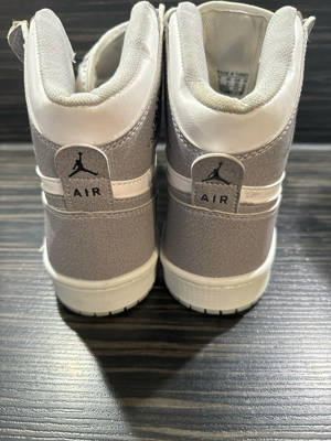 Nike Jordan One Bild 8
