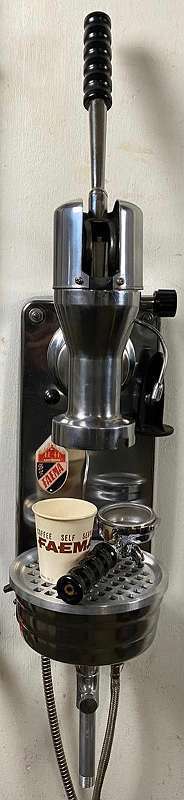 Faema Thermo Velox Wandmaschine Espressomaschine Bild 2