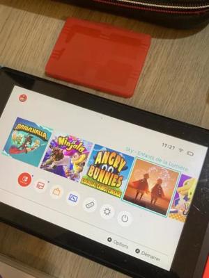 Nintendo Switch + 11 Spiele + Tasche + Pikachu-Controller Bild 7