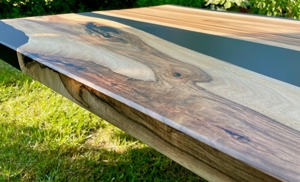 Walnuss Epoxidharz Tisch, Massivholz, Naturholz, Epoxy Table, Resin Table, Bild 6