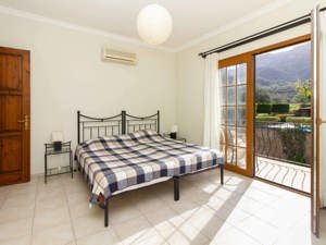 Villa mit 3 Schlafzimmer, großem Pool und voll möbliert - Esentepe, Nordzypern Bild 9