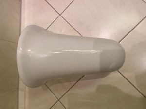 Zu verschenken - Keramik Halbsäule für Waschbecken - weiß Bild 1