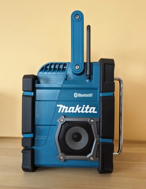 Makita DMR301 Bauradio-Akku mit Ladefunktion Gebrauch Bild 4