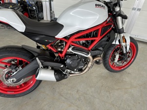 wunderschöne Ducati Monster 797 zu verkaufen Bild 4