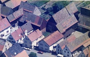 Ehemaliges landw. Anwesen Ortsmitte Heddesheim an privat zu verkaufen. Bild 5