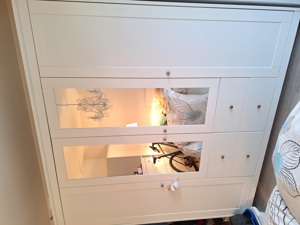 Kleiderschrank, 4 Türen in weiß, sehr guter Zustand Bild 2