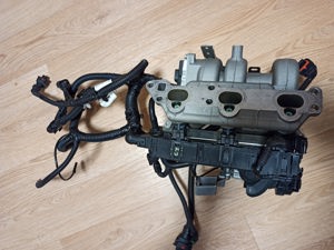 Ansaugkrümmer für X10XE Motor, inklusive Kabelbaum, Drosselklappe, Einspritzdüsen und Steuergerät Bild 4