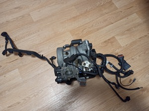 Ansaugkrümmer für X10XE Motor, inklusive Kabelbaum, Drosselklappe, Einspritzdüsen und Steuergerät Bild 5
