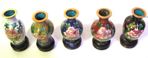 Rarität: 5er Set chinesische Vasen Emaille Miniaturen - Höhe: ca. 5 cm Bild 2