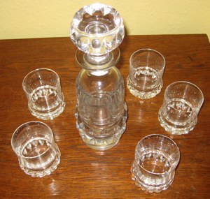 Whiskey: Karaffe und Gläser Bild 4