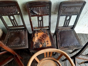 Konvolut Vintage Stühle aus verschiedenen Zeiten zum Aufarbeiten oder Dekorieren Bild 6