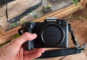 Fujifilm GFX 100S Neuwertiger Zustand