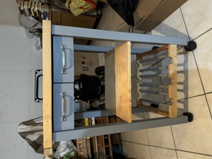 Küchenwagen grau Bild 1