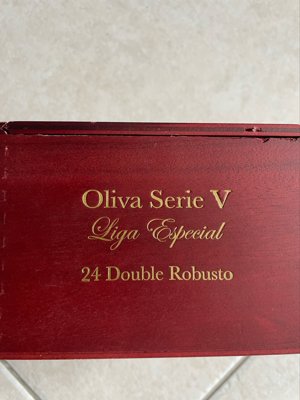 Zigarren Kiste mit 24 Oliva Serie V Double Robusto Bild 1