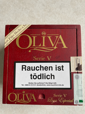 Zigarren Kiste mit 24 Oliva Serie V Double Robusto Bild 3
