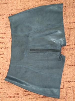 Latex Rubber Shorts Hose schwarz 0,4mm Gr. S-M mit Doppelzipper female Bild 3