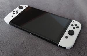 Nintendo Switch OLED 64GB Weiß Bild 3