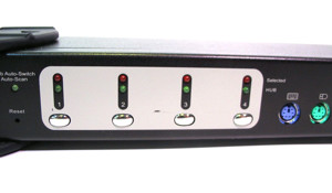 4-Port Essential Sentinel - USB Dual VGA KVM & Audio Switch - Modell: E688835 Bild 3