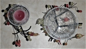 Teelichthalter, Schalenhalter und Blumenständer aus Metall  Bild 3