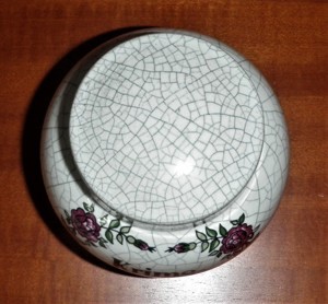 Keramiktopf mit Deckel mit Aufschrift Krims-Krams und Blumendekor Bild 3