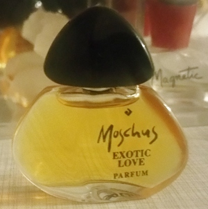 38 Parfum Miniaturen plus Plexiglas Setzkasten incl Moschus Exotic Love Bild 7
