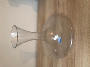JOSKA CRYSTAL Weindekanter - aus mundgeblasenem Glas - H 24 cm   B 23 cm Bild 2