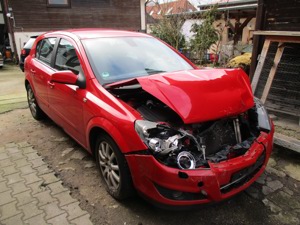Opel Astra 1,6 - Unfallwagen - Bild 1