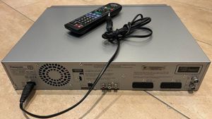 Panasonic DMR-EX99V DVD VHS HDD-Recorder, DVB-T, 250 GB silber Bild 2