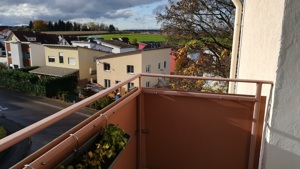 Geschmackvolle 3-Raum-Wohnung mit Balkon und EBK in Nürtingen Bild 1