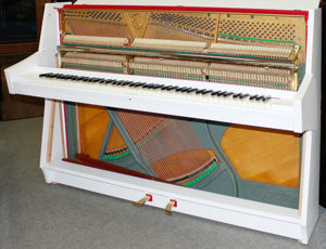 Klavier Berdux 105 weiß satiniert, Renner-Mechanik, 5 Jahre Garantie Bild 6