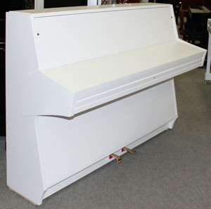 Klavier Berdux 105 weiß satiniert, Renner-Mechanik, 5 Jahre Garantie Bild 2
