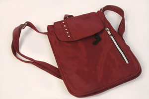 Rucksack Cityrucksack PU Stoff weinrot Schultertasche Handtasche Damen klein 22x28x10 