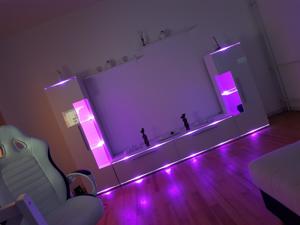 Wohnwand mit LED Beleuchtung Bild 2