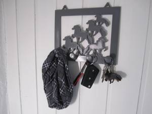 Kleine dekorative Garderobe mit 4 Haken Isländer Pony Katze Hund Wand Kleiderhaken Bild 8