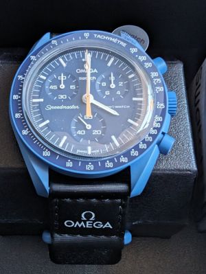 Swatch x Omega Moonswatch Mission To Neptune GOLD SONDEREDITION BLUE MOON Bild 5