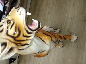 Dekorations  sonderanfertigung  Hartkeramik   Tiger   Lebendsgross    Bild 1