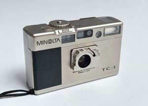 Minolta TC-1 kleinste analoge 35mm Kamera inkl Tasche Bild 3