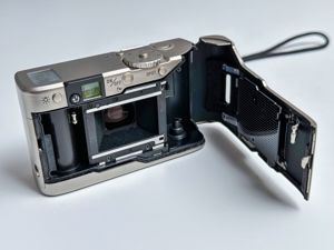 Minolta TC-1 kleinste analoge 35mm Kamera inkl Tasche Bild 7