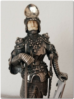 RAR Antik Silber Ritter Figur mit Original Etui  Holland Bild 4