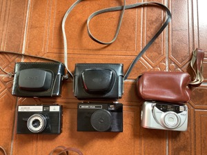 Fotoapparate und Zubehör, einzeln ab 3   oder im Konvolut (VB) Bild 2
