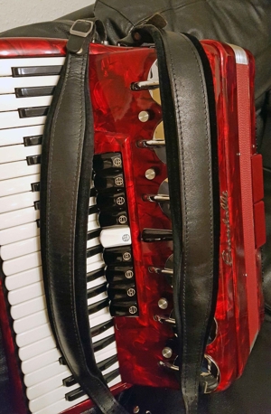 Scandalli Akkordeon Pianoakkordeon, Rot Perlmut,120 Bass Bild 7
