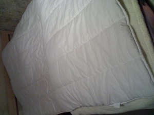Bettdecke in Weiß. Sehr guter Zustand. Bild 1
