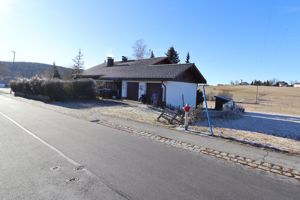  Verkauf eines geräumigen Einfamilienhauses im Bayerischen Wald, Riedlhütte, Kreis   Freyung  Bild 2
