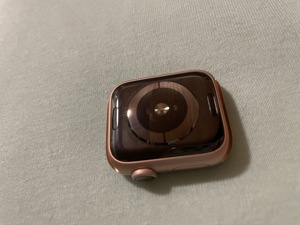 Apple Watch Series 4  Bild 2