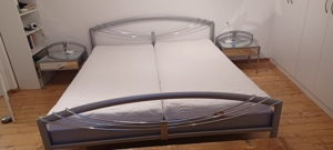 Metallbett 180x200 + Nachttische - matt-silber und Chrom 