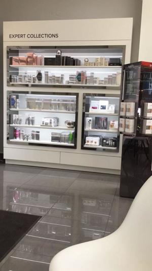 Ladeneinrichtung für Kosmetik oder Einzelhandel Bild 4
